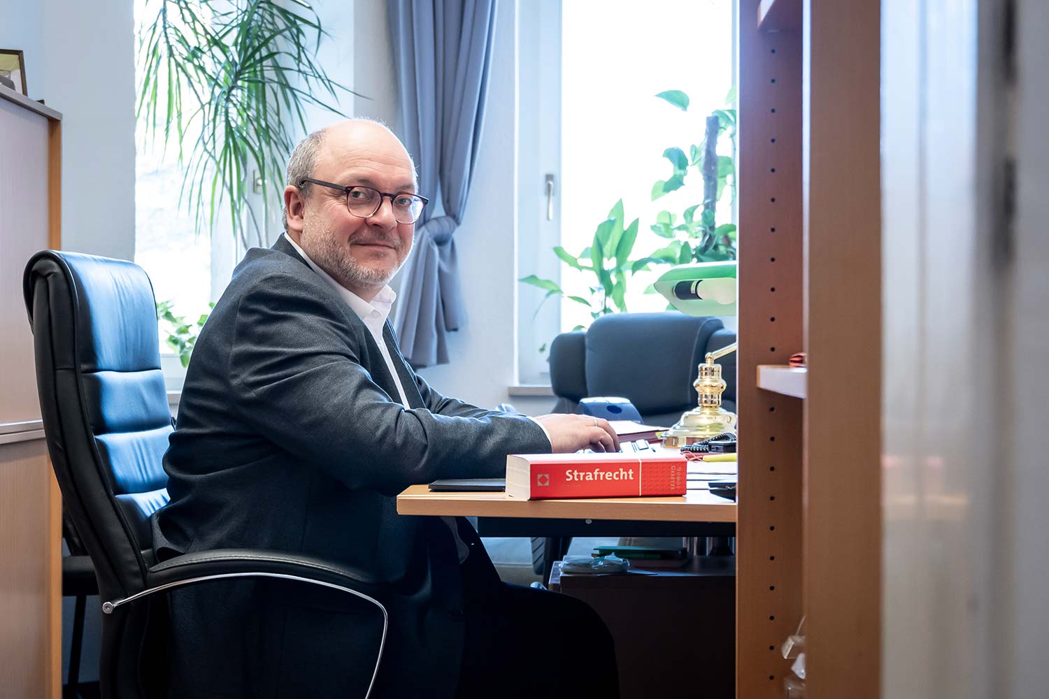Anwalt Matthias Ketzer – Ihr Fachanwalt für Strafrecht in Dresden Matthias Ketzer - Fachanwalt für Strafrecht in Dresden